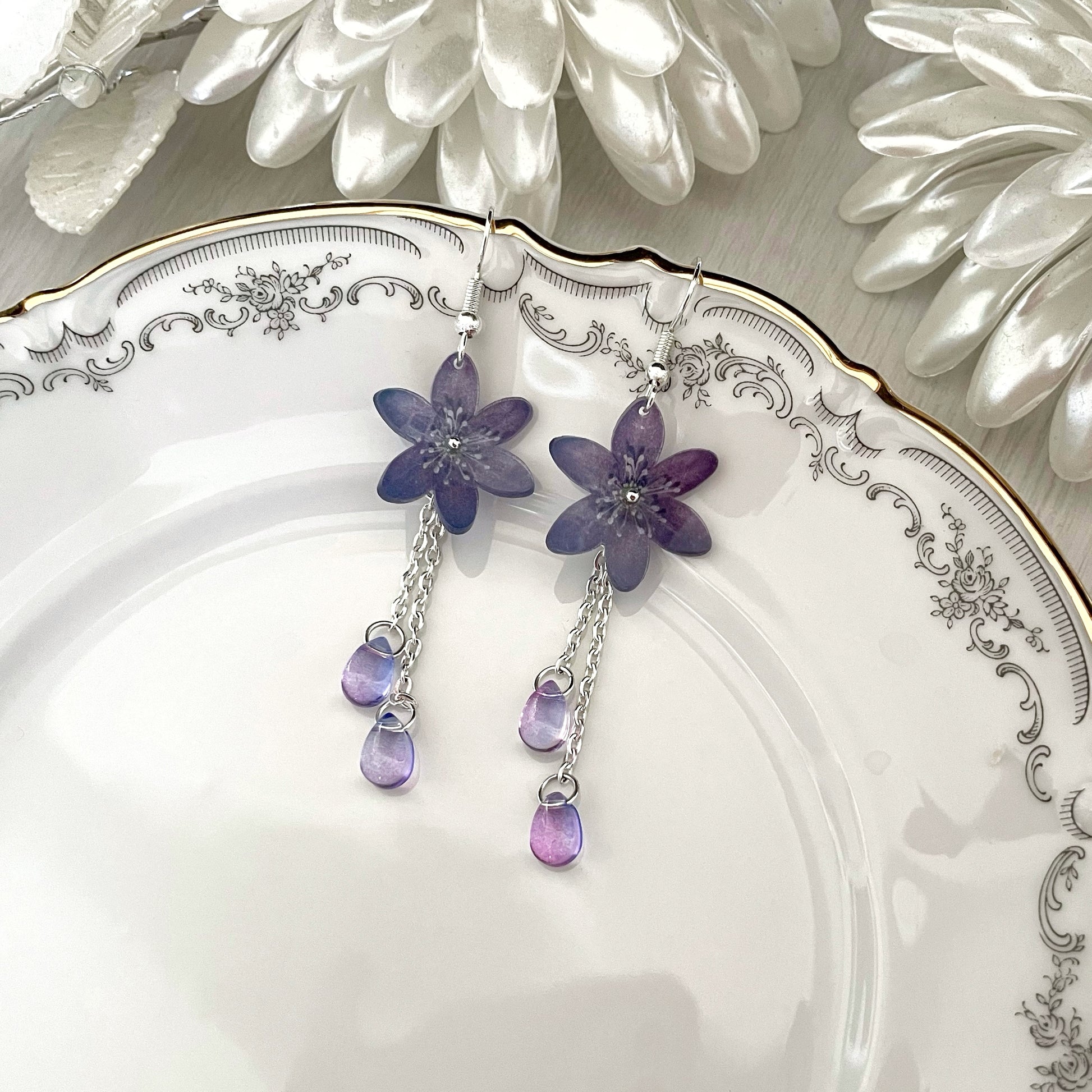 Sinivuokko-korvakorut