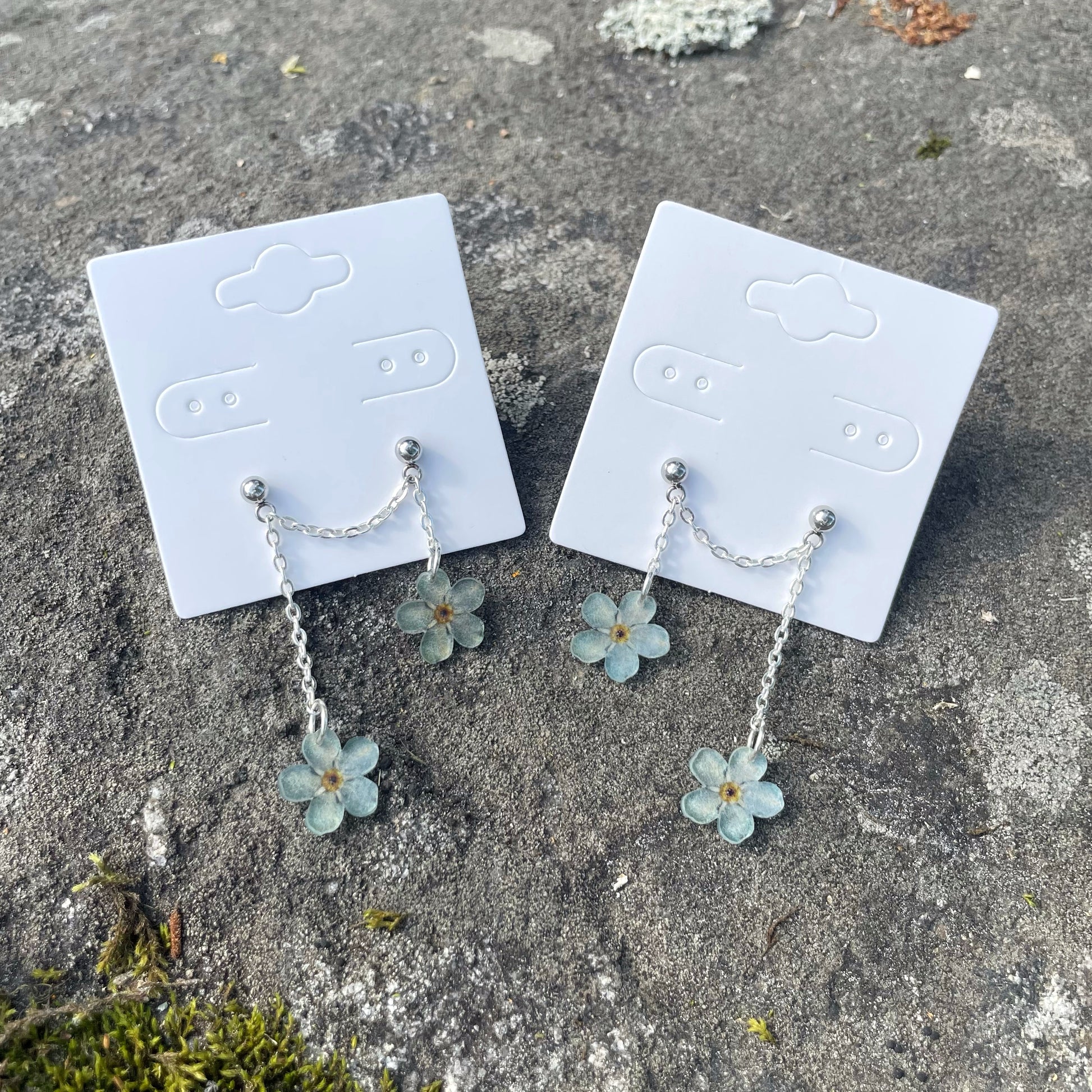 Lemmikki-korvakorut kahdelle reiälle