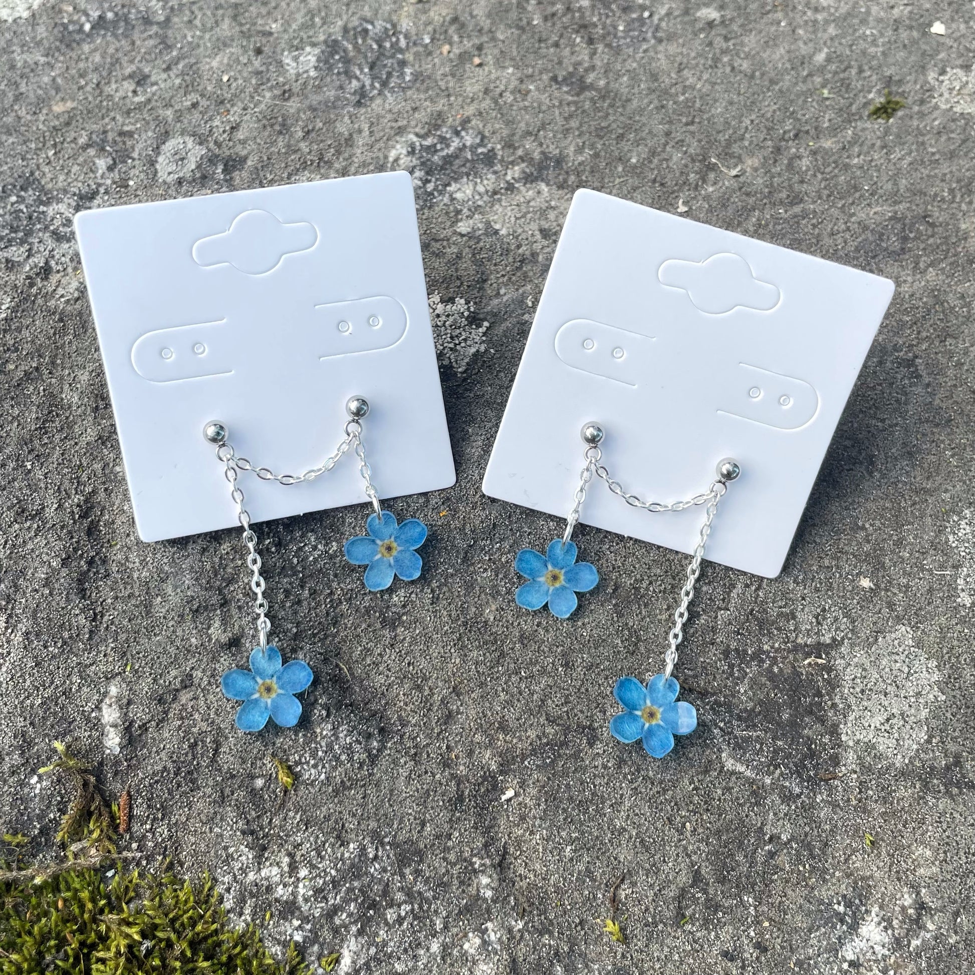 Lemmikki-korvakorut kahdelle reiälle