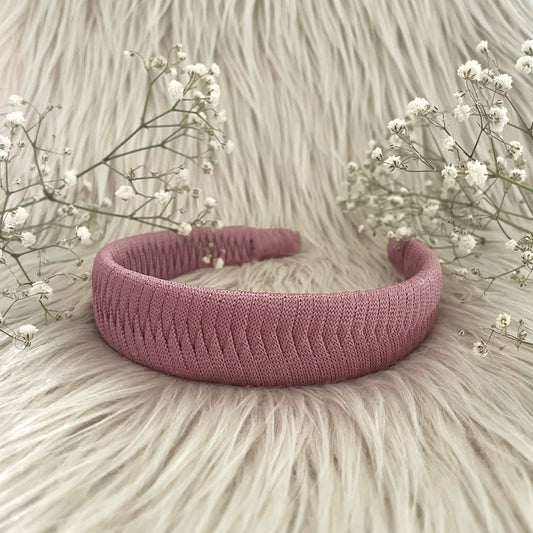 Leveä purppurainen hiuspanta