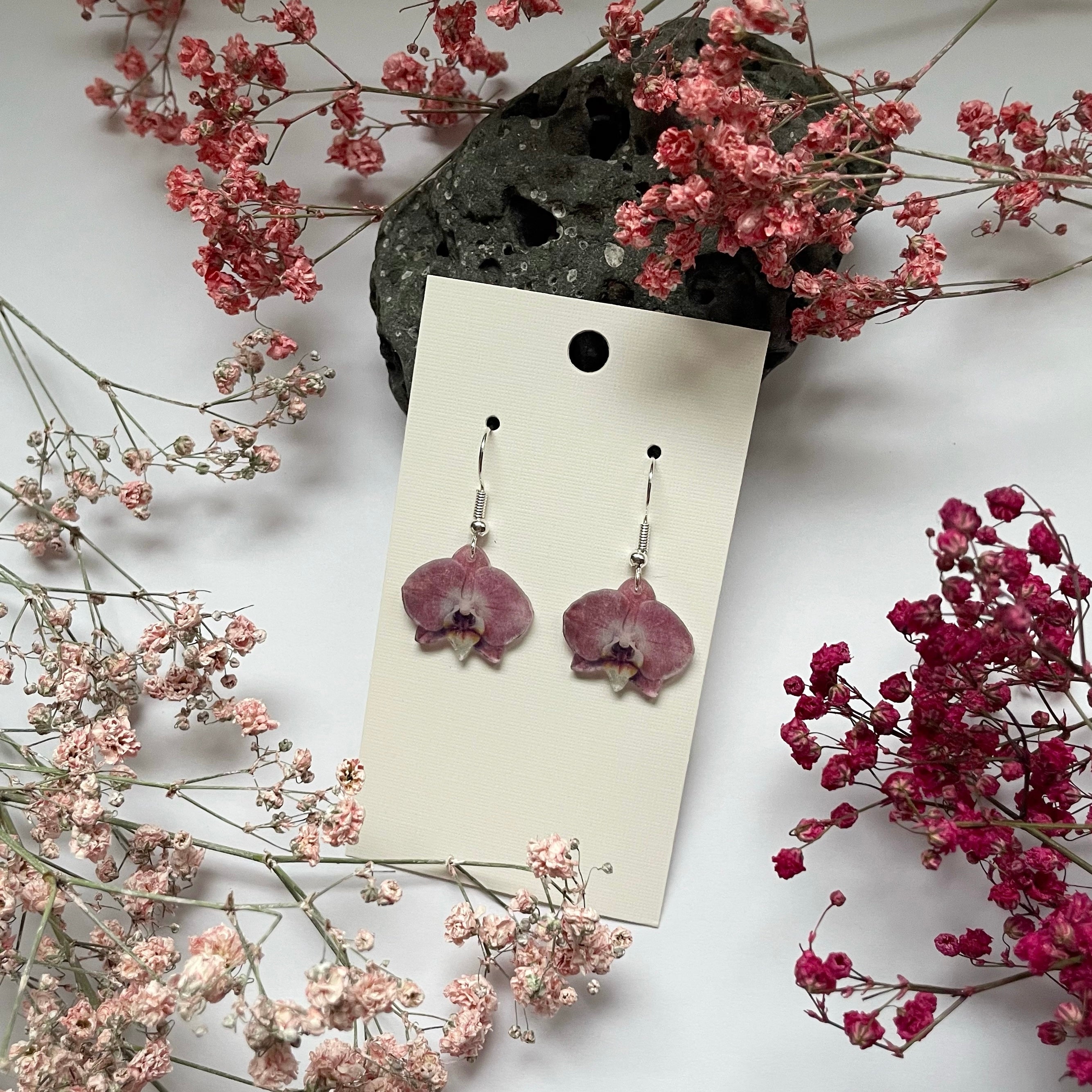 Orkidea-korvakorut koukuilla