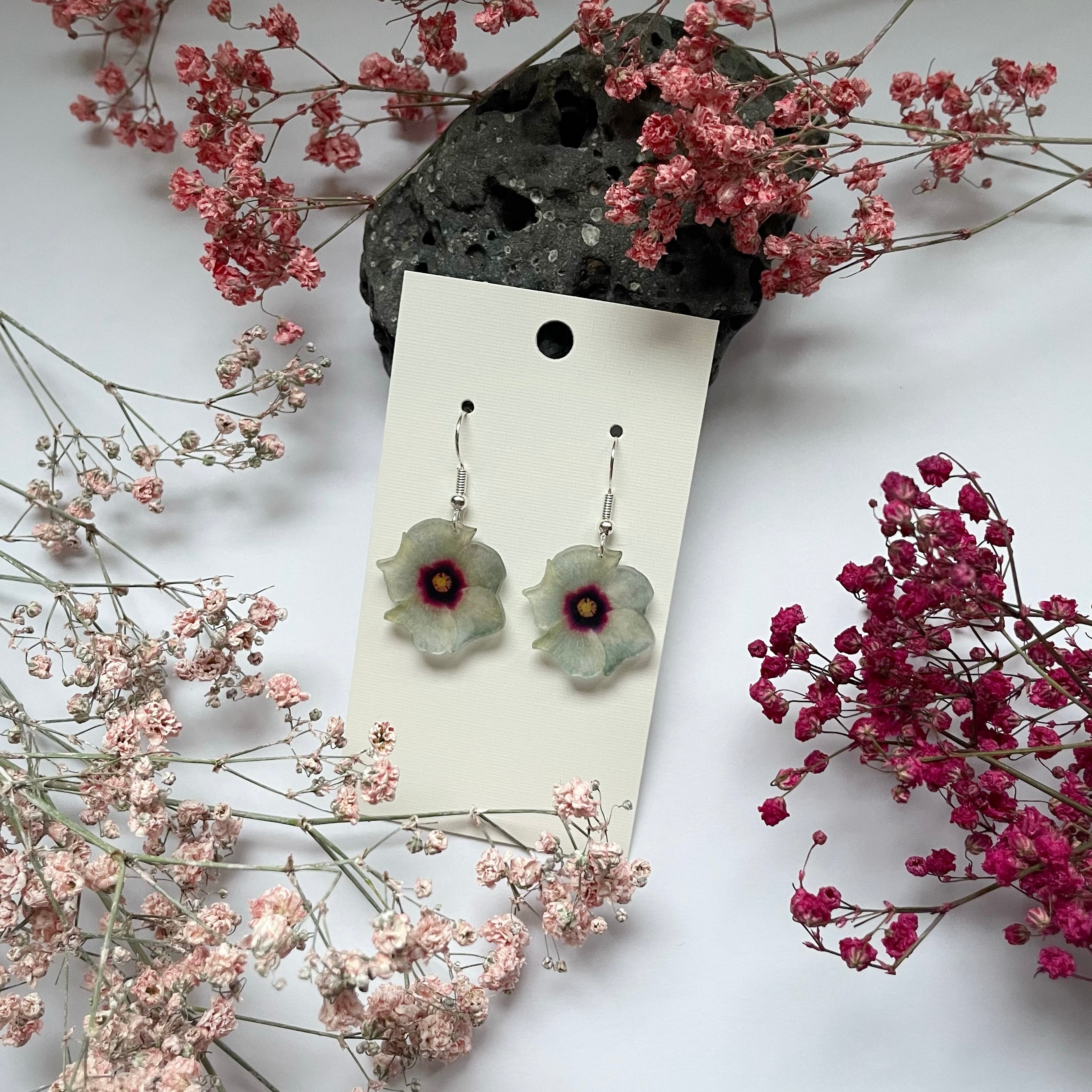 Kiinanruusu-korvakorut koukuilla