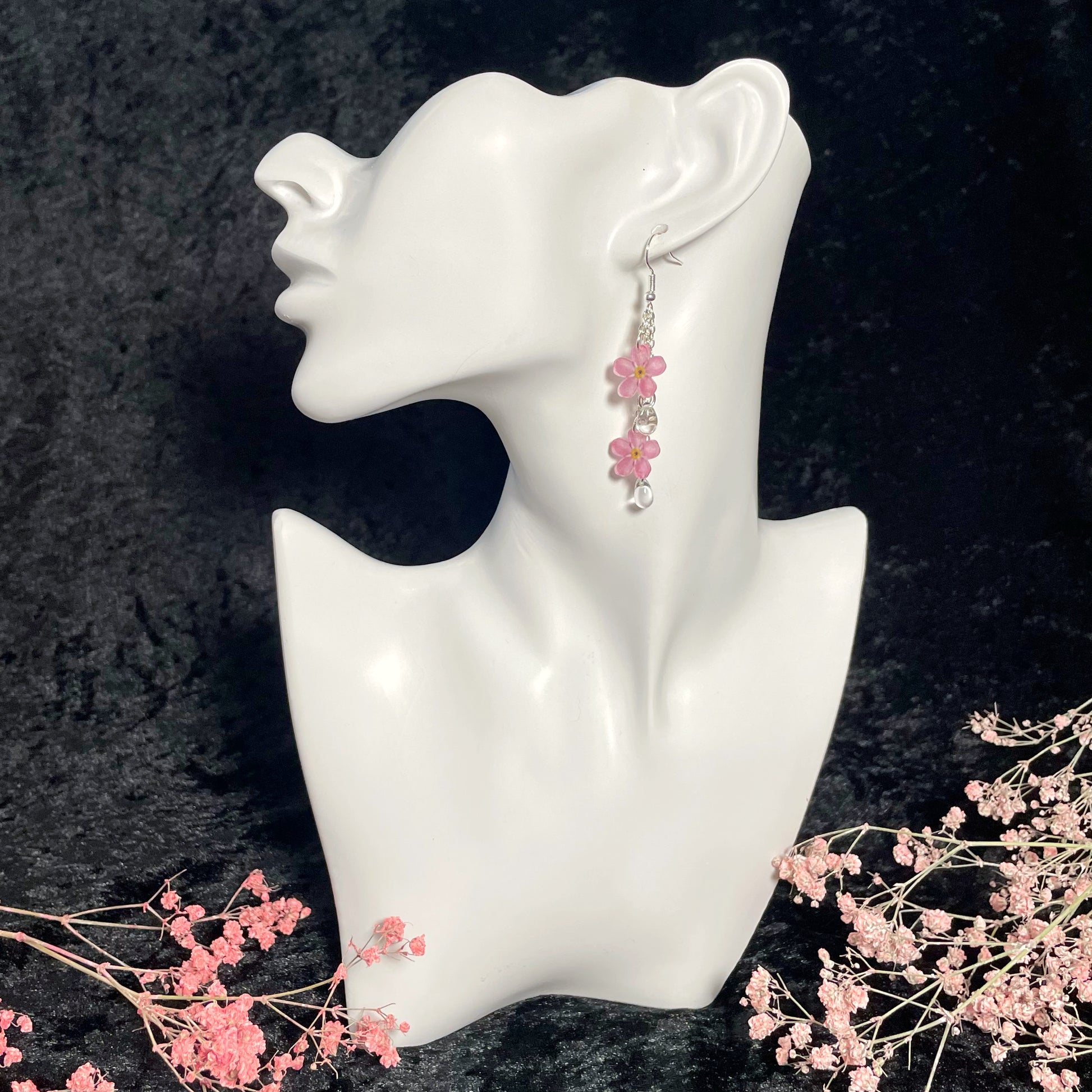 Lemmikki-korvakorut helmillä