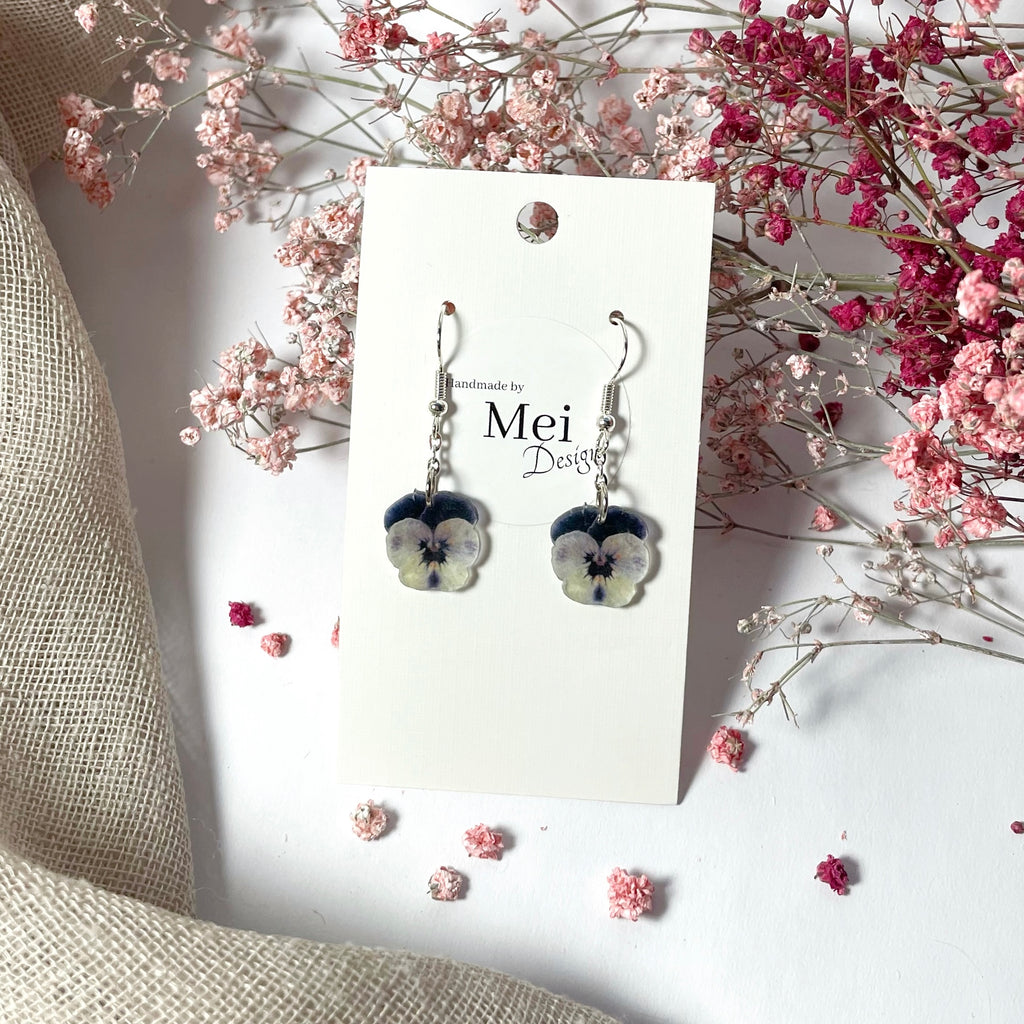 Orvokki-korvakorut ketjulla (pieni)