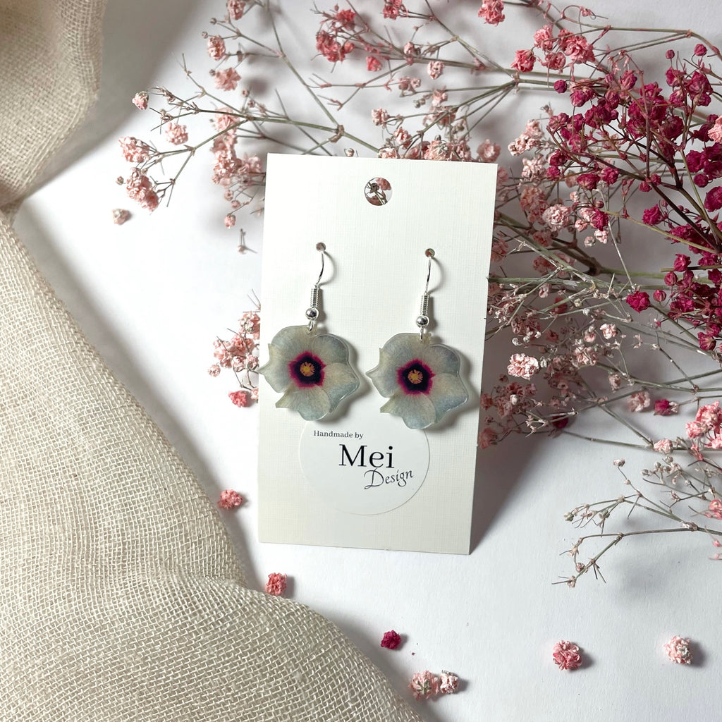 Kiinanruusu-korvakorut koukuilla