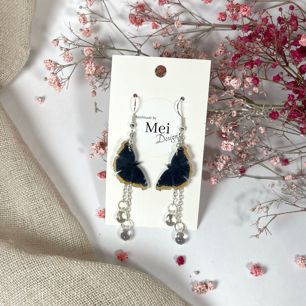 Suruvaippa-korvakorut helmillä