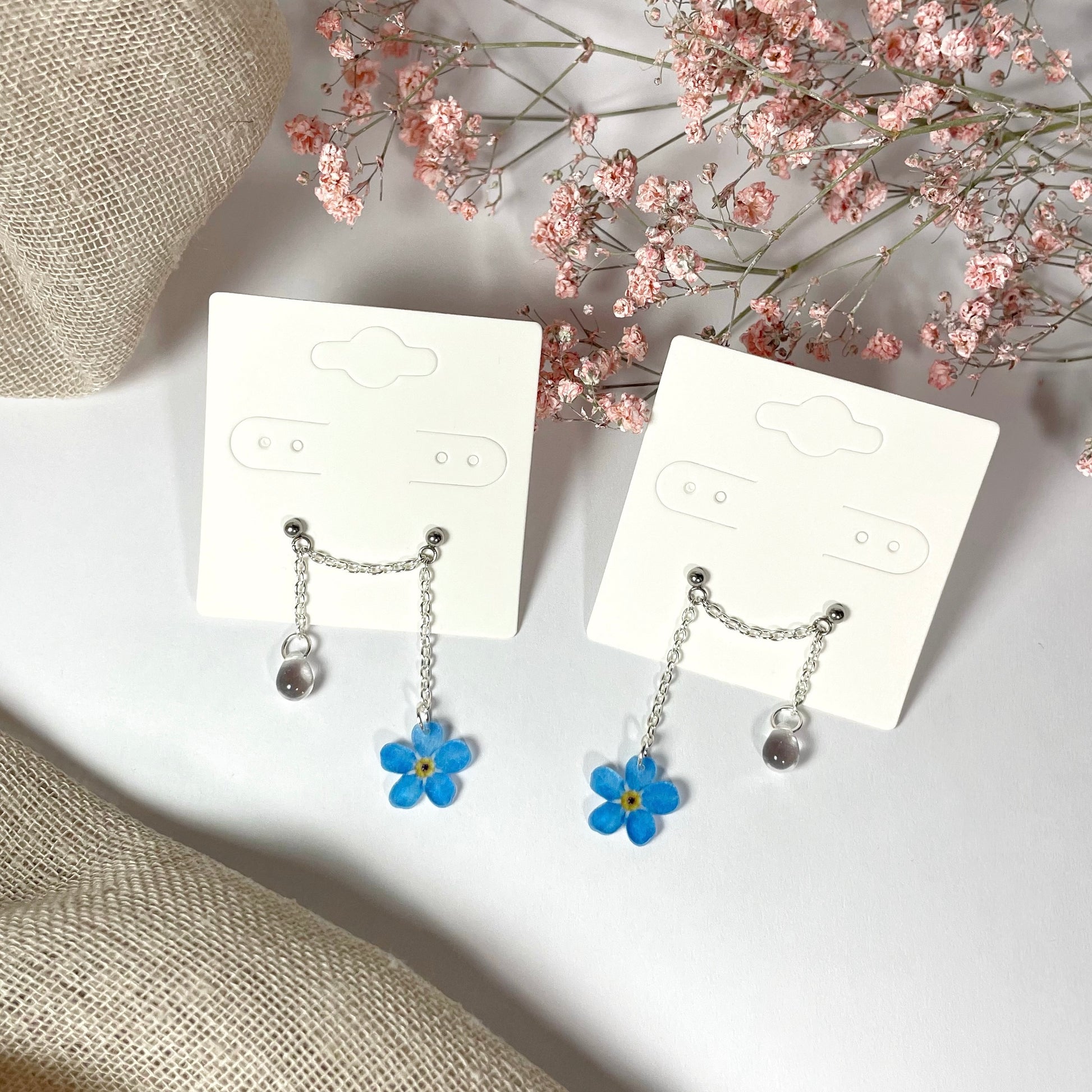 Lemmikki-korvakorut kahdelle reiälle