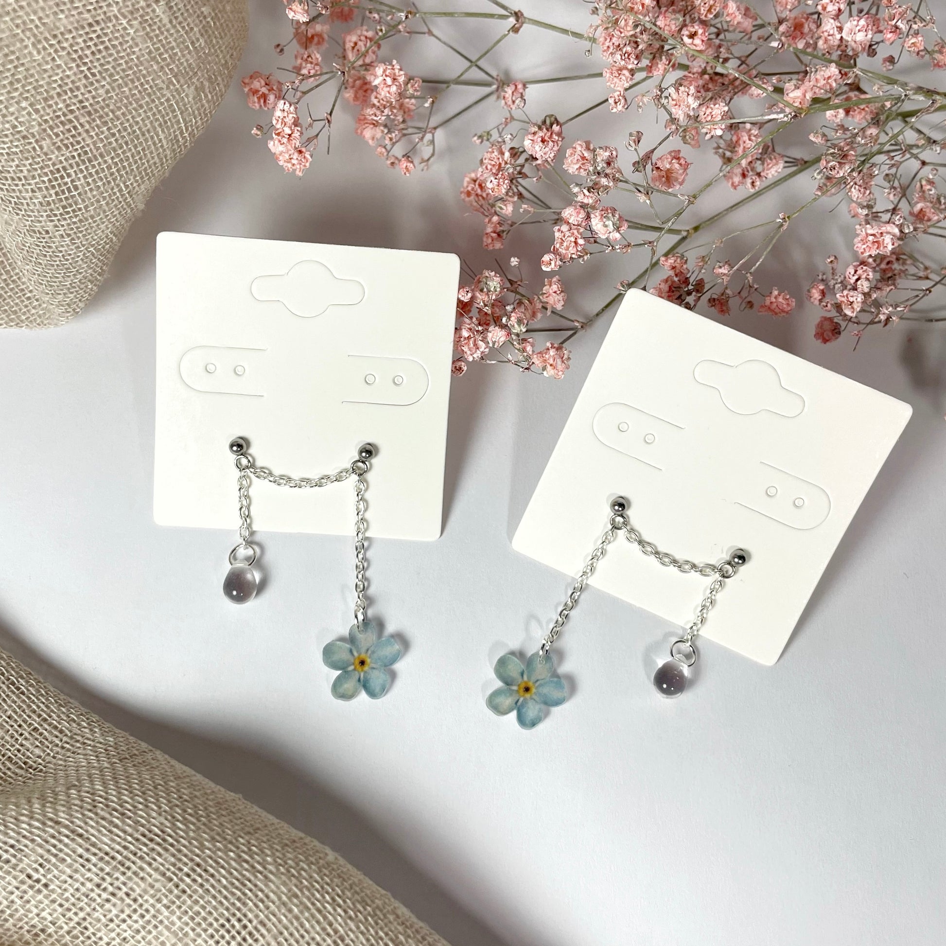 Lemmikki-korvakorut kahdelle reiälle