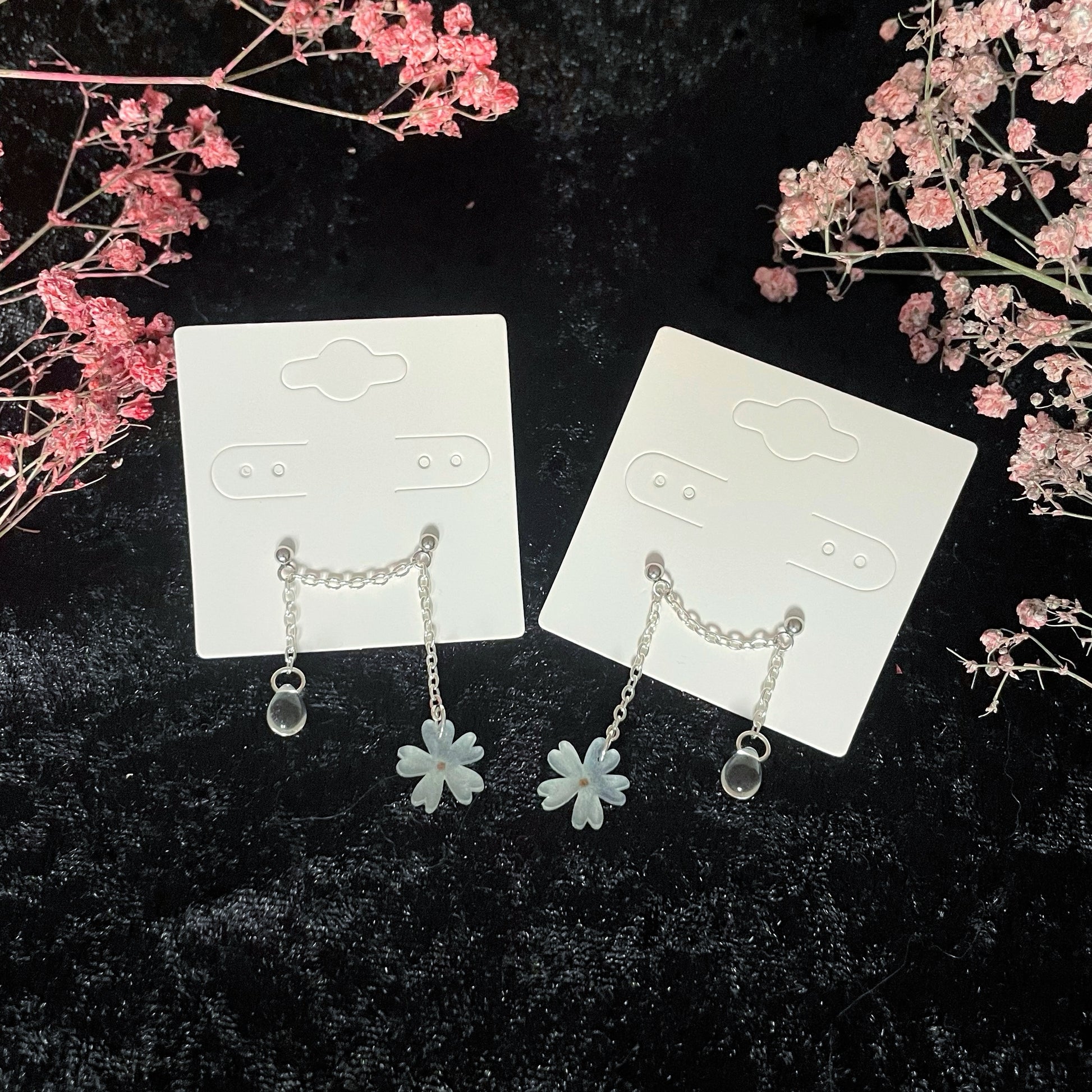 Vaaleat sammalleimut kahdelle reiälle